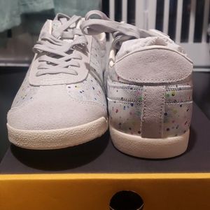 Woman Sneakers